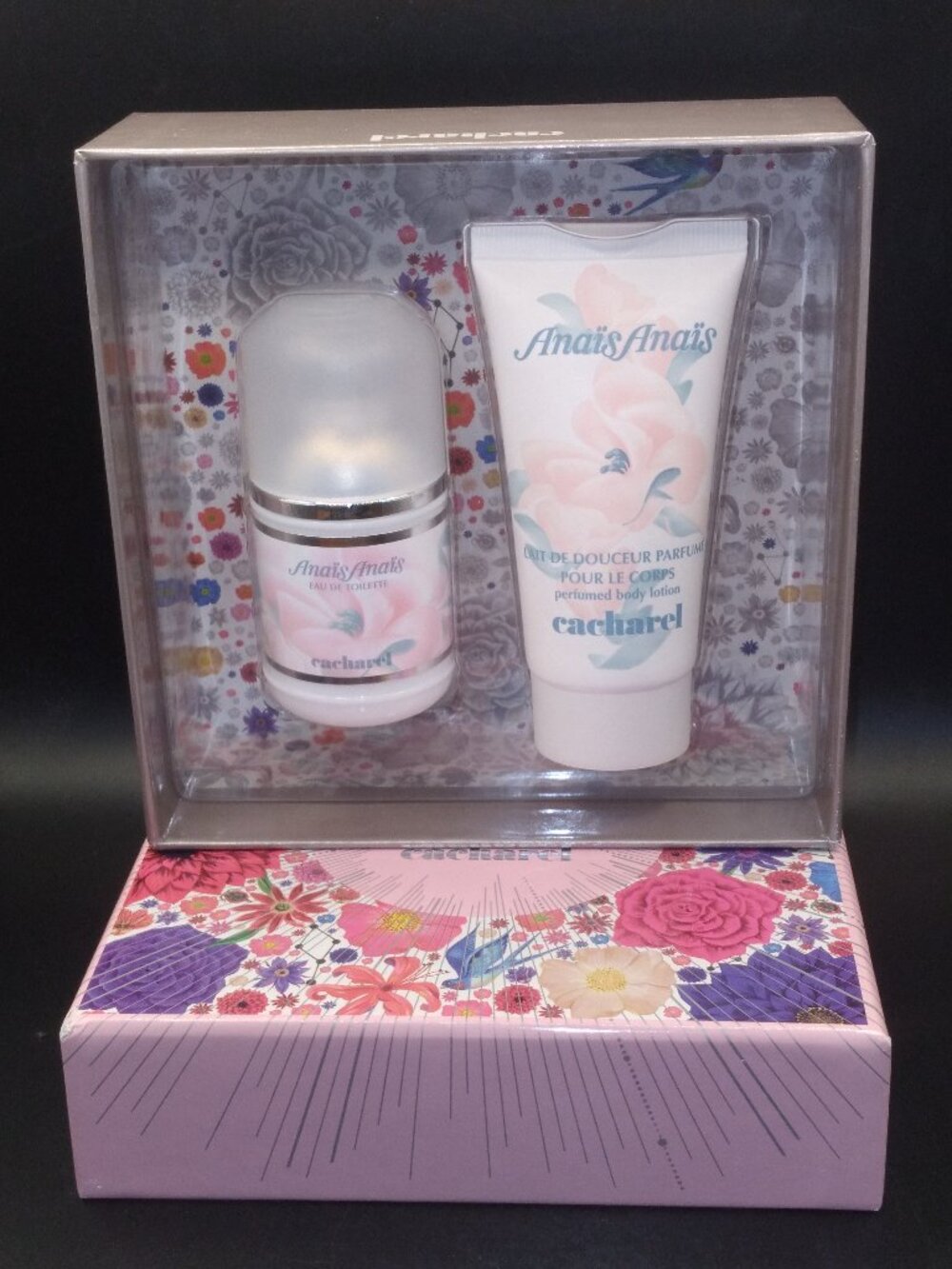 Vintage Anais Anais by Cacharel for Women EDT Spray 30ml & perfumed body lotion